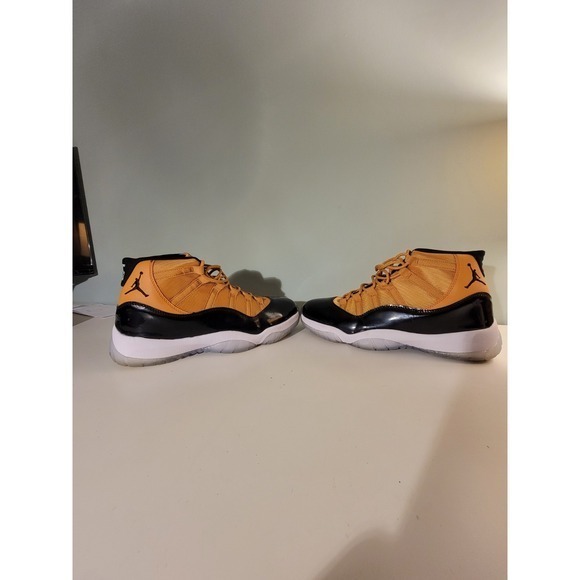 Nike Air Jordan  Retro Style  378037-710 - Picture 5 of 6